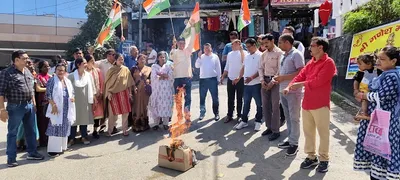 रानीखेत   सल्ट पीड़िता के परिजनों से मिले कांग्रेसजन  कहा न्याय दिलाकर रहेंगे