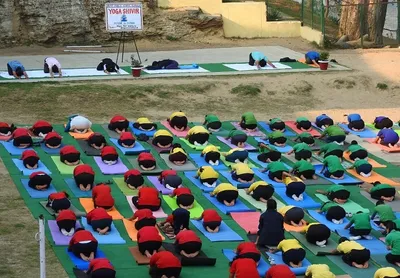 आर्मी पब्लिक स्कूल  aps  अल्मोड़ा में योग शिविर का शुभारम्भ
