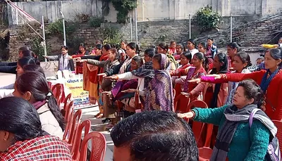 अल्मोड़ा   भारत संकल्प यात्रा  कार्यक्रम ने लोगों तक पहुंचाई योजनाएं