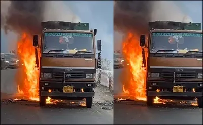 हल्द्वानी भीमताल मार्ग पर कूड़े के ट्रक में लगी आग